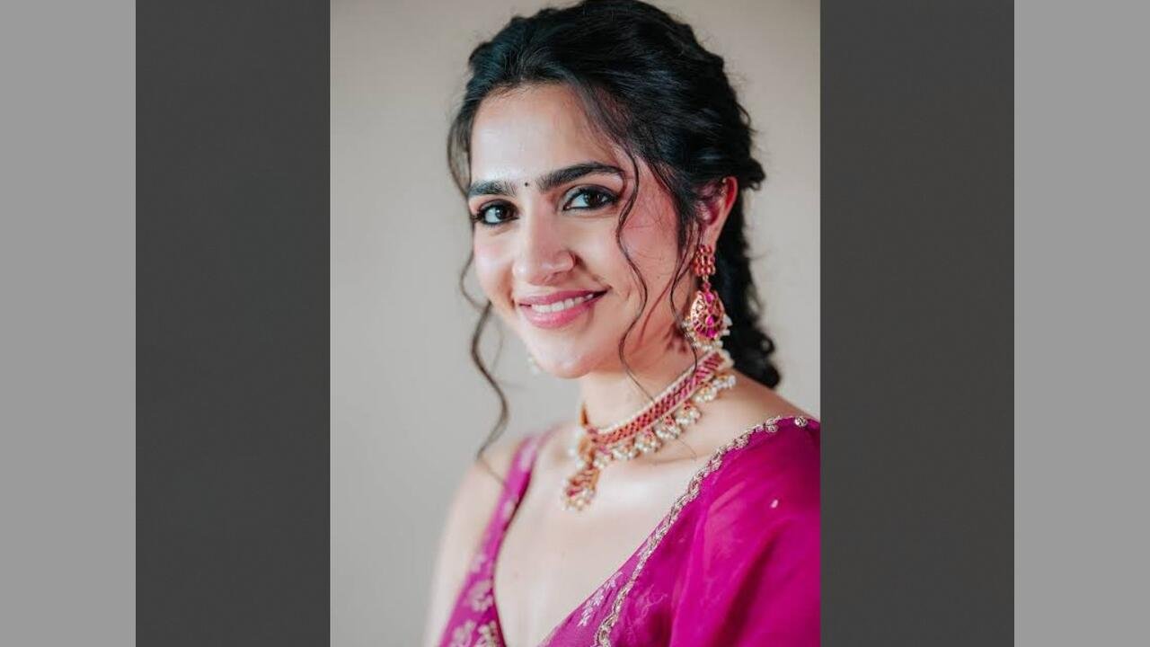 Actress Rukmini Vasanth,Rukmini Vasanth, Kantara: Chapter 1, Rishab Shetty, emotional note, Hombale Films, film release, South Indian cinema