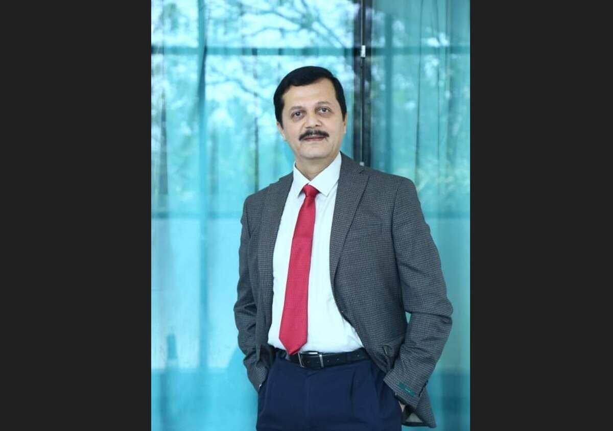 lunch break lasers, 650 microsecond laser, aesthetic dermatology trends, zero downtime laser treatment, laser skin rejuvenation for professionals, Madhusudhan HK, Aerolase