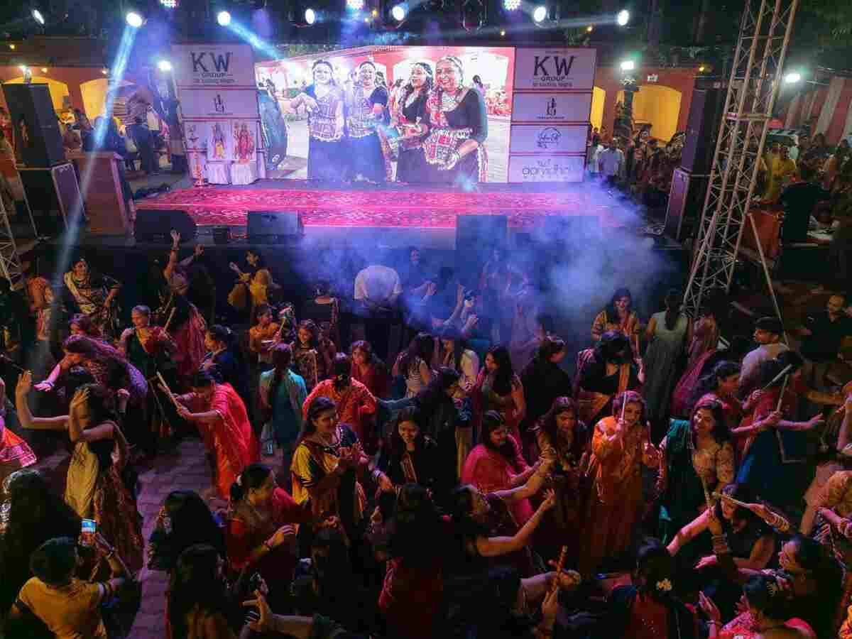 Navratri Mahotsava and Ramleela Manchan 2026 at Swarn Jayanti Park in Indirapuram, Ghaziabad, presented by KW Group.